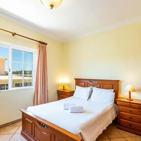 Mendes - Walking Distance To The * Albufeira