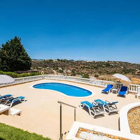 Mendes - Walking Distance To The Albufeira