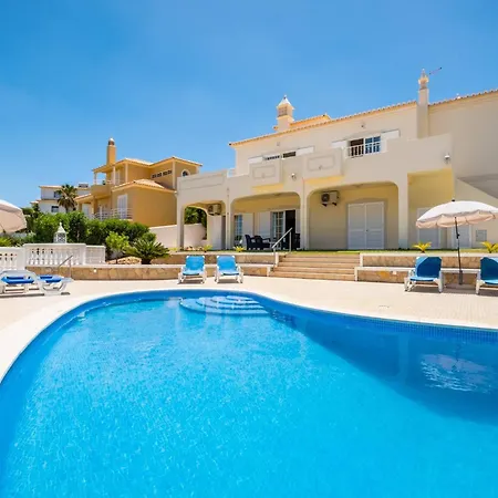 Dom wakacyjny Mendes - Walking Distance To The Albufeira