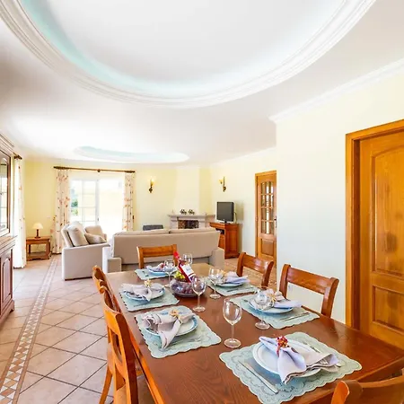 Mendes - Walking Distance To The * Albufeira