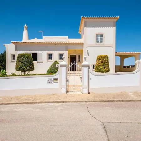 Dom wakacyjny Mendes - Walking Distance To The Albufeira